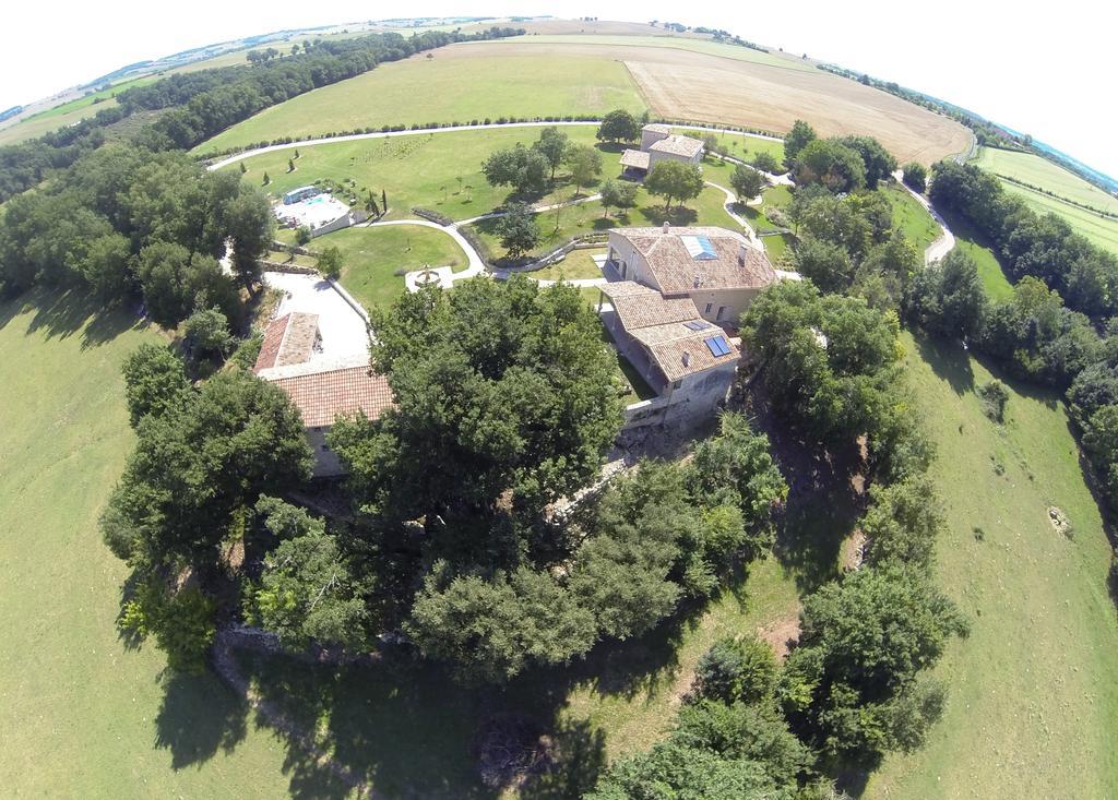 Chambres D'Hotes Domaine De Nazere Avezan Eksteriør bilde